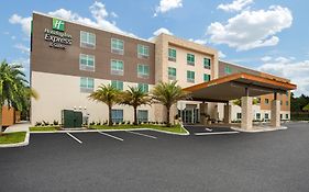 Holiday Inn Express & Suites - Deland South By Ihg